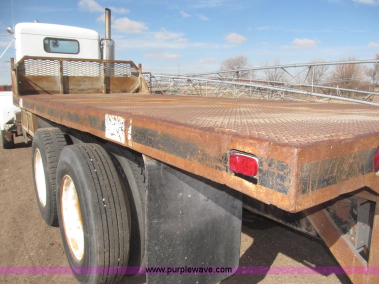 image for item B5387 1976 Kenworth C500 tandem axle flatbed truck