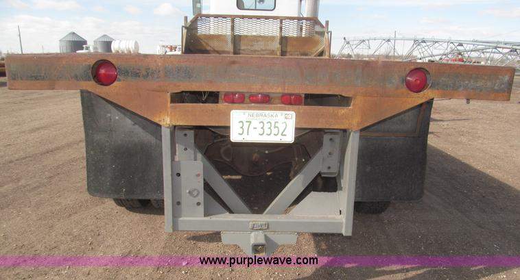 image for item B5387 1976 Kenworth C500 tandem axle flatbed truck