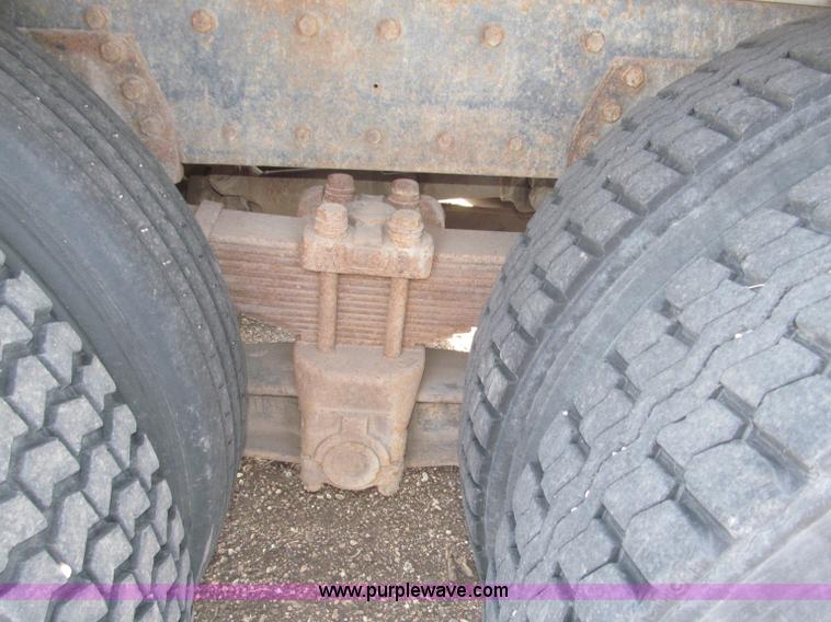 image for item B5387 1976 Kenworth C500 tandem axle flatbed truck