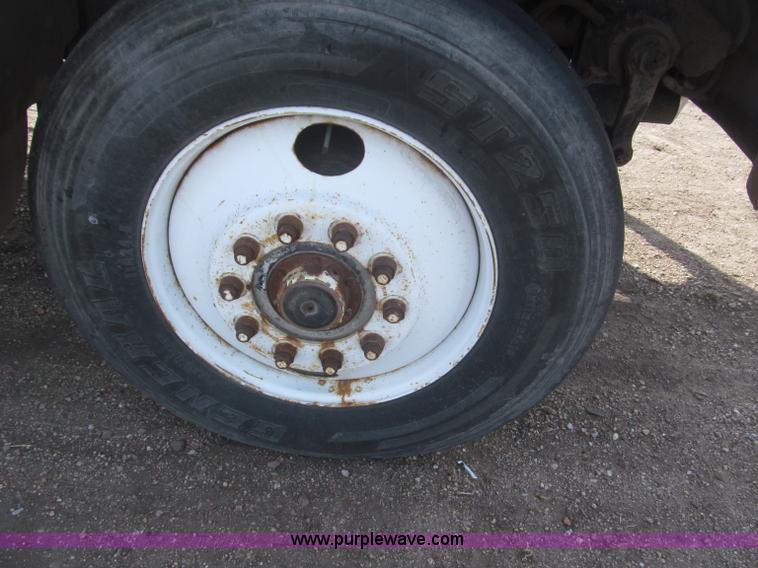 image for item B5387 1976 Kenworth C500 tandem axle flatbed truck