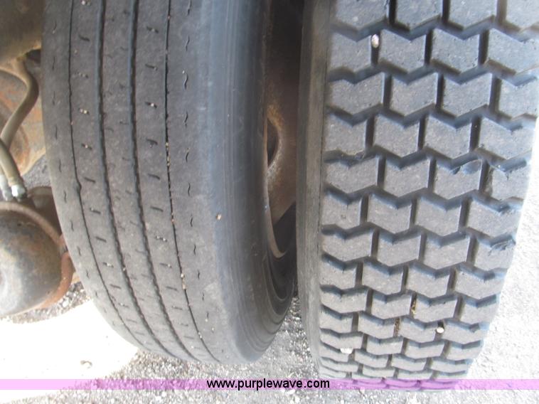 image for item B5387 1976 Kenworth C500 tandem axle flatbed truck