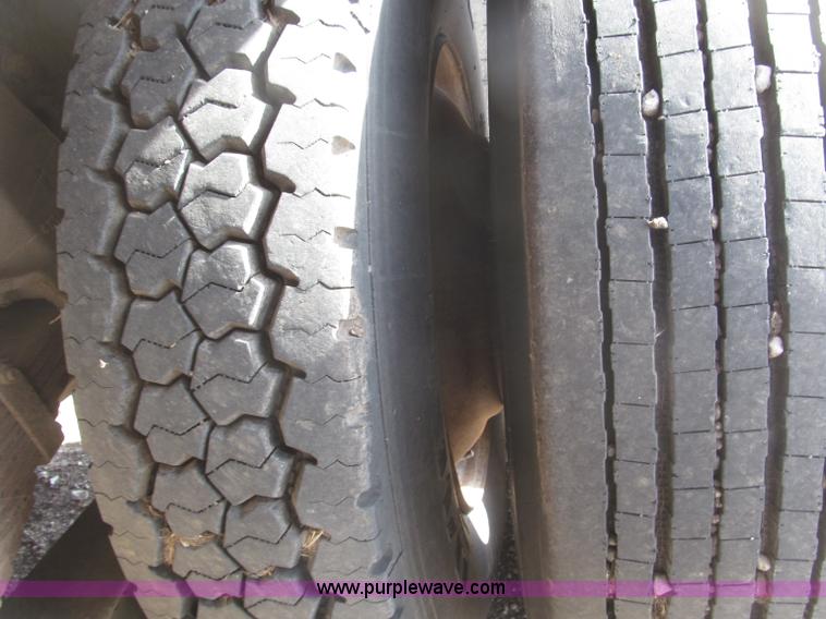 image for item B5387 1976 Kenworth C500 tandem axle flatbed truck