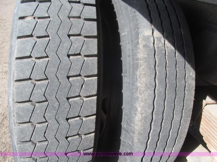 image for item B5387 1976 Kenworth C500 tandem axle flatbed truck