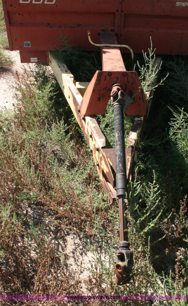 image for item C3560 New Holland 800 manure spreader