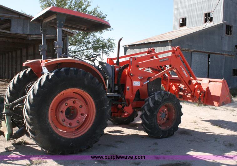 image for item C3569 2005 Kubota M105S tractor