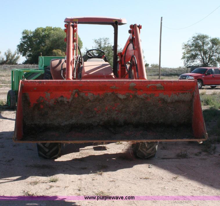 image for item C3569 2005 Kubota M105S tractor