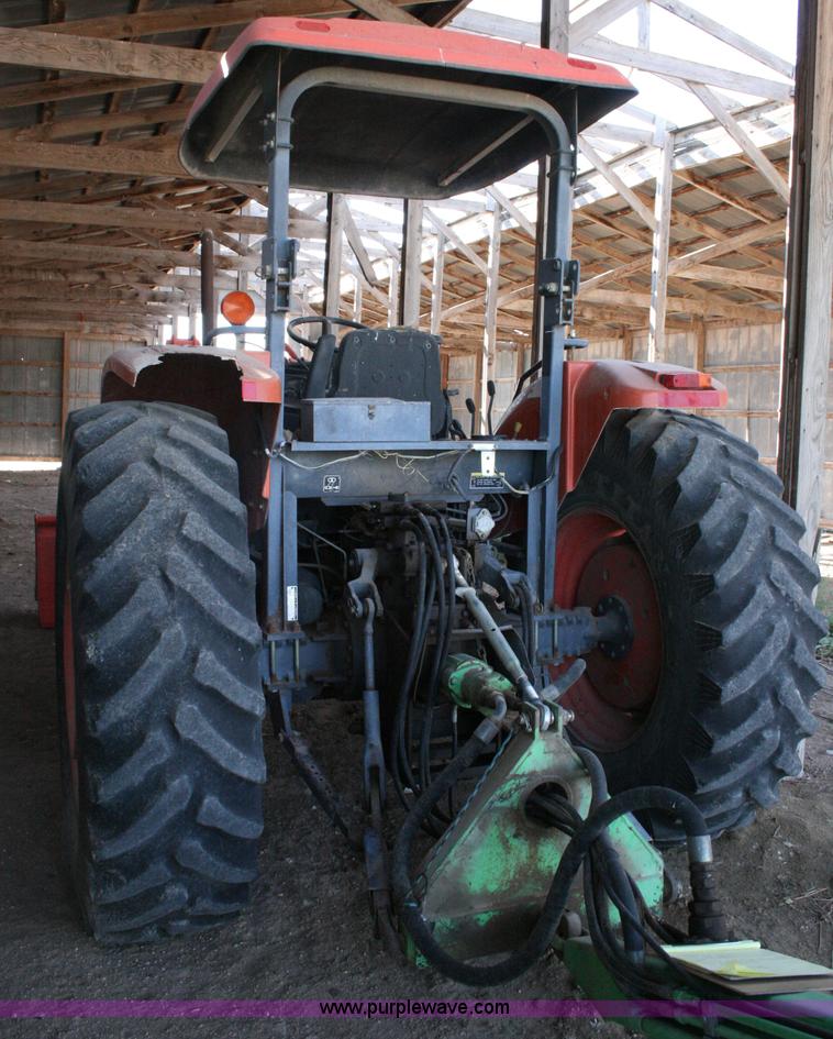 image for item C3569 2005 Kubota M105S tractor