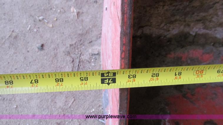 image for item C3569 2005 Kubota M105S tractor