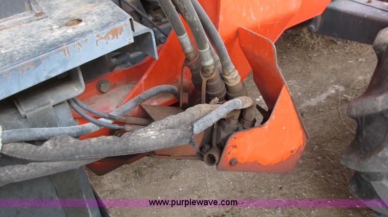 image for item C3569 2005 Kubota M105S tractor