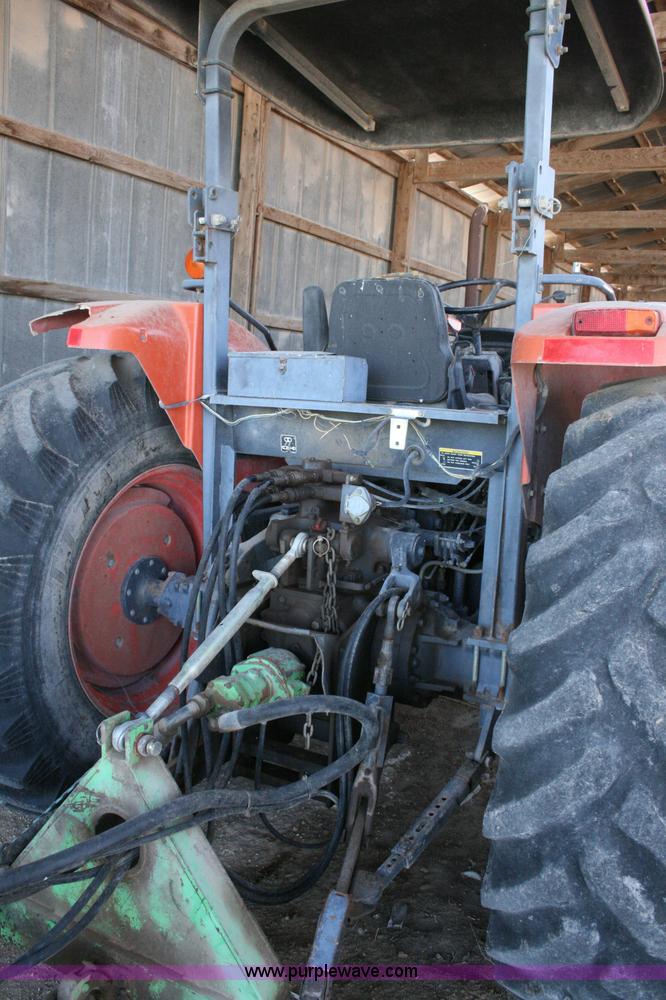 image for item C3569 2005 Kubota M105S tractor