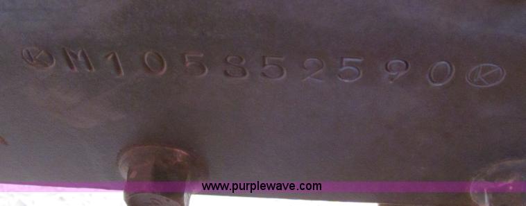 image for item C3569 2005 Kubota M105S tractor