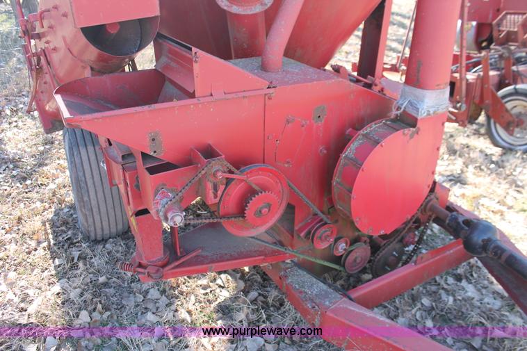 image for item E2598 Farmhand 817 grinder mixer