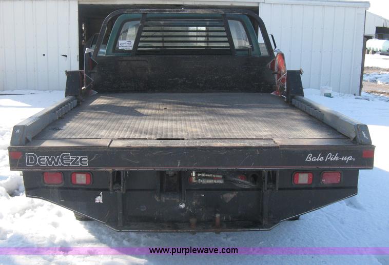 image for item E3106 1985 Chevrolet flatbed pickup truck