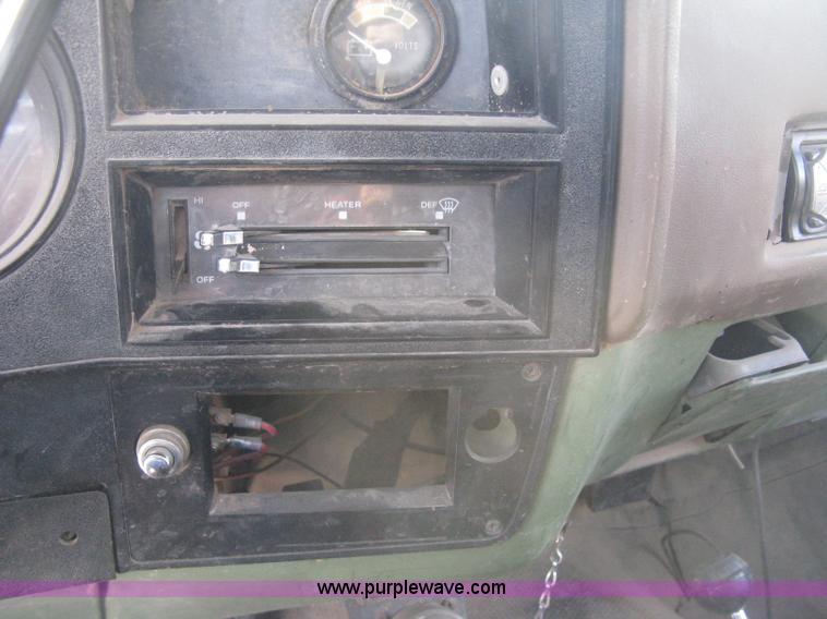 image for item E3106 1985 Chevrolet flatbed pickup truck