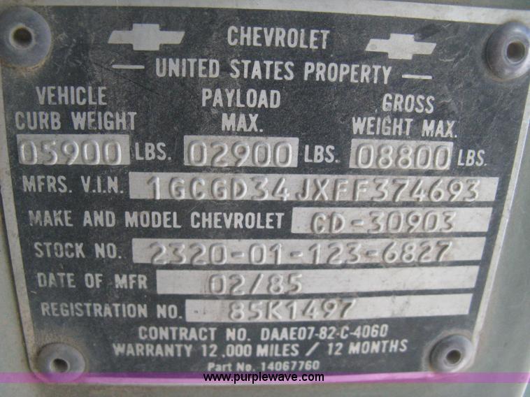 image for item E3106 1985 Chevrolet flatbed pickup truck