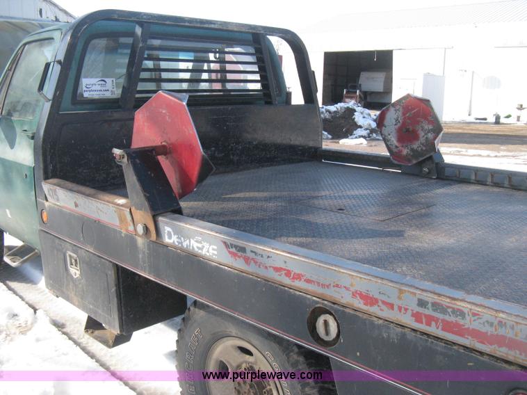 image for item E3106 1985 Chevrolet flatbed pickup truck