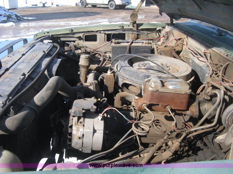 image for item E3106 1985 Chevrolet flatbed pickup truck