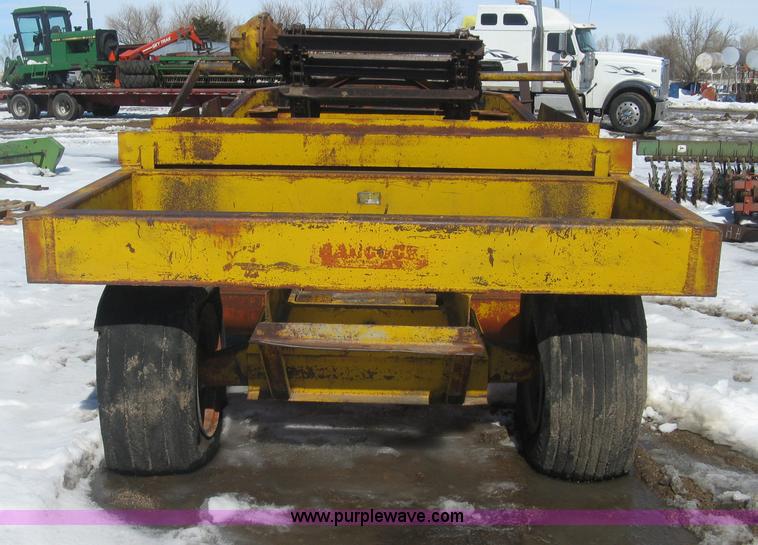 image for item E3108 Hancock elevating scraper