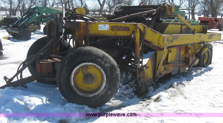 image for item E3108 Hancock elevating scraper