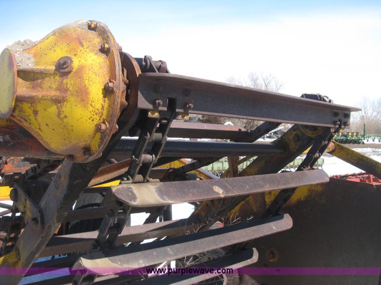 image for item E3108 Hancock elevating scraper