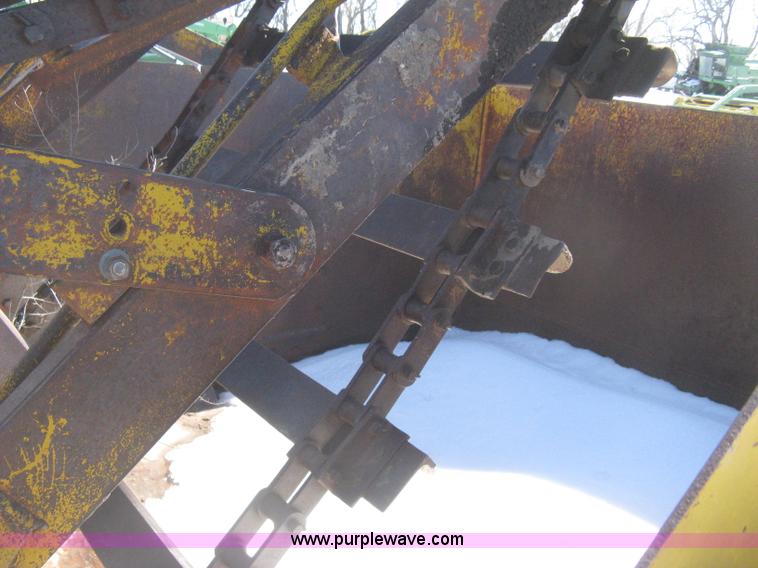 image for item E3108 Hancock elevating scraper