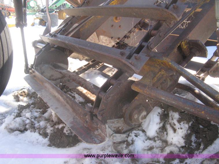 image for item E3108 Hancock elevating scraper