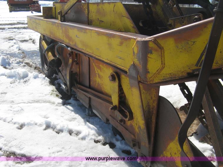 image for item E3108 Hancock elevating scraper