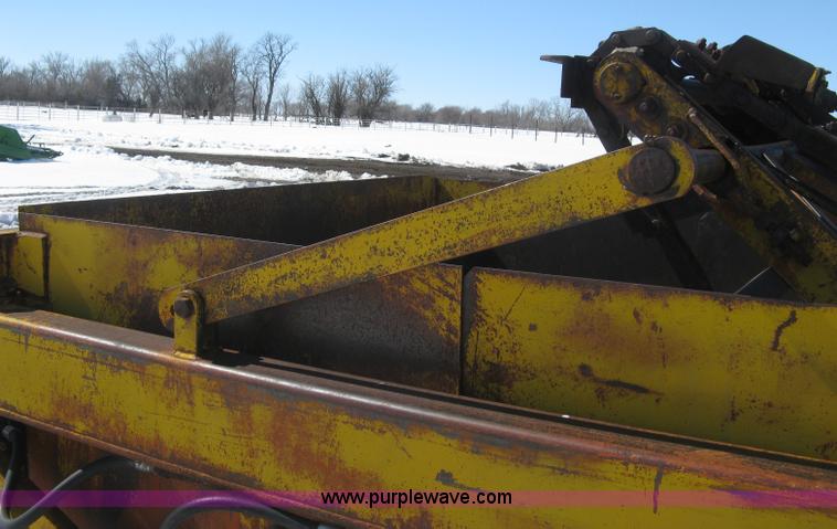 image for item E3108 Hancock elevating scraper