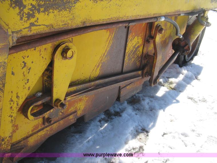 image for item E3108 Hancock elevating scraper