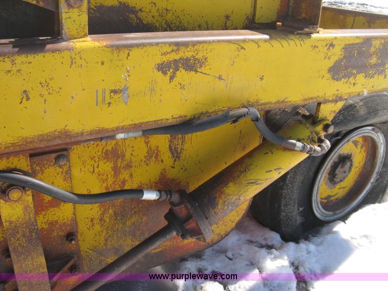 image for item E3108 Hancock elevating scraper