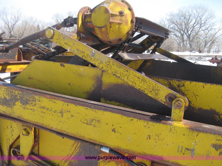 image for item E3108 Hancock elevating scraper