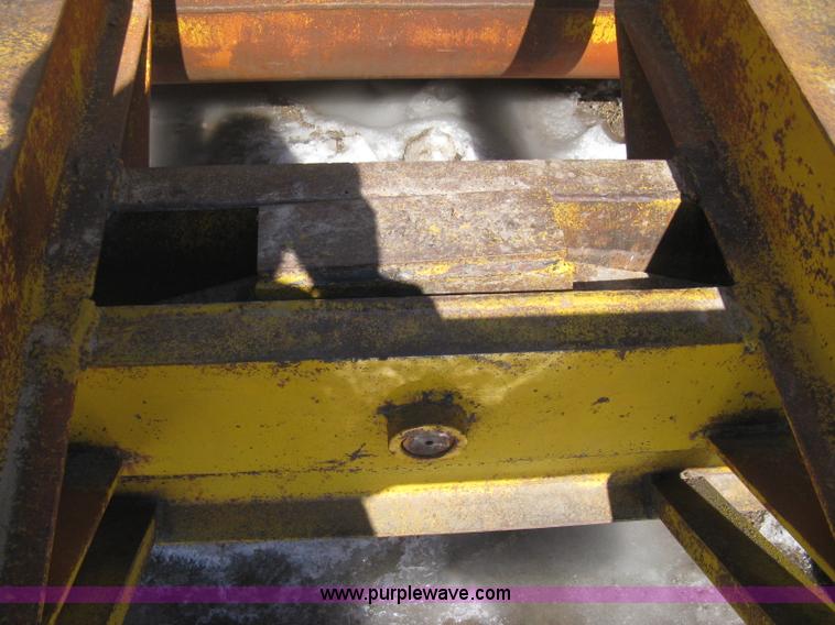 image for item E3108 Hancock elevating scraper