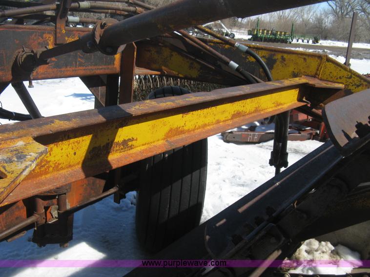 image for item E3108 Hancock elevating scraper