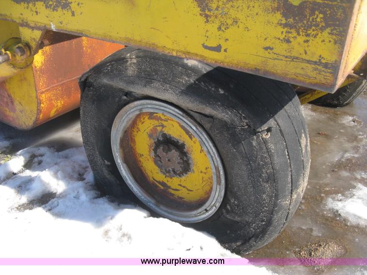 image for item E3108 Hancock elevating scraper