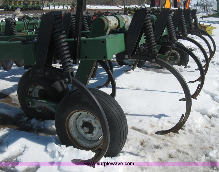 image for item E3109 AGCO/Glencoe CC4450 chisel