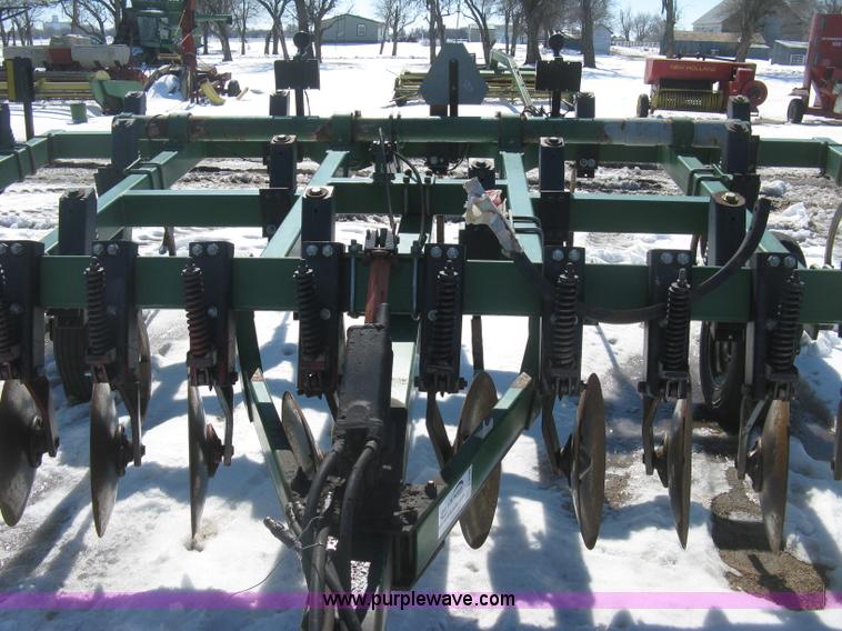 image for item E3109 AGCO/Glencoe CC4450 chisel