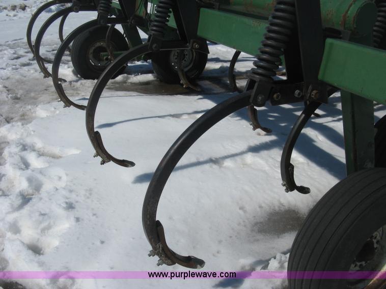 image for item E3109 AGCO/Glencoe CC4450 chisel