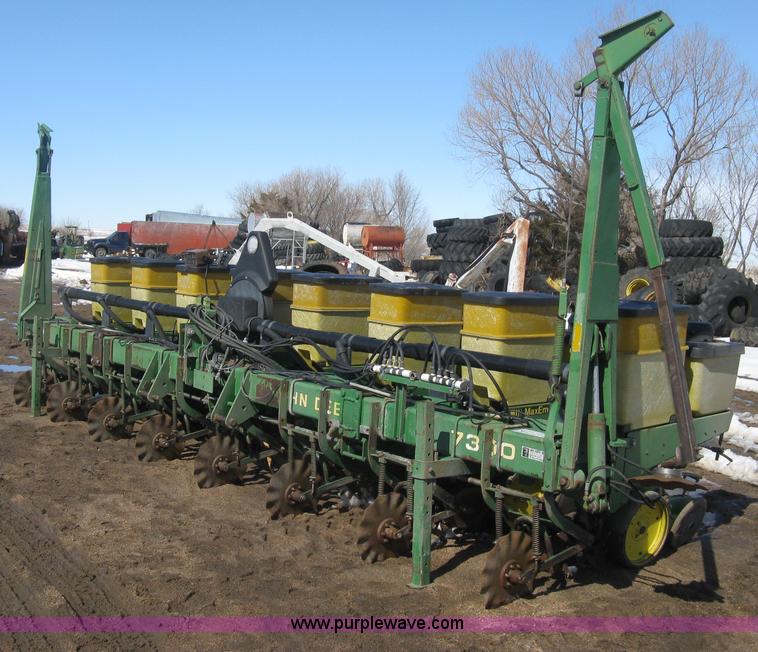 image for item E3110 John Deere 7300 planter