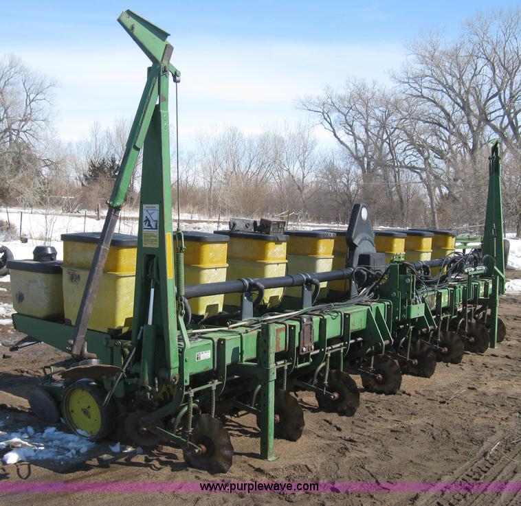 image for item E3110 John Deere 7300 planter