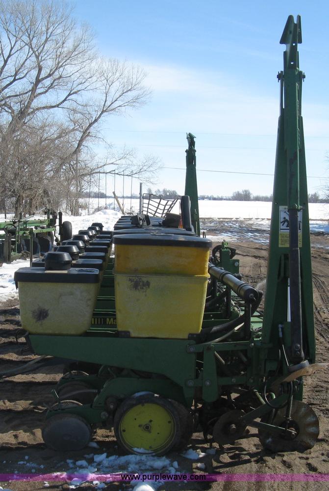 image for item E3110 John Deere 7300 planter