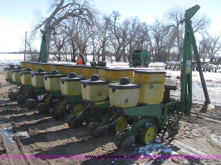 image for item E3110 John Deere 7300 planter