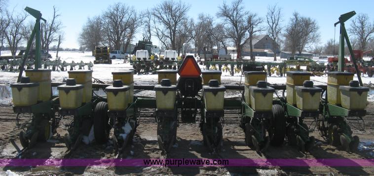 image for item E3110 John Deere 7300 planter