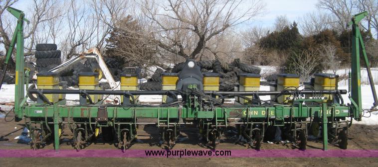 image for item E3110 John Deere 7300 planter