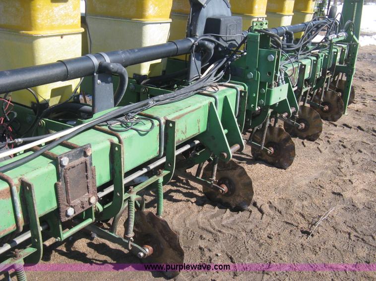 image for item E3110 John Deere 7300 planter