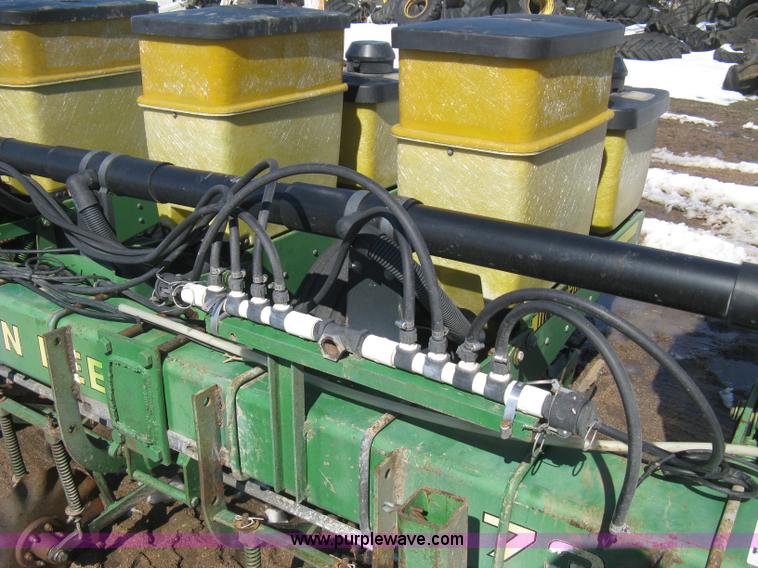 image for item E3110 John Deere 7300 planter