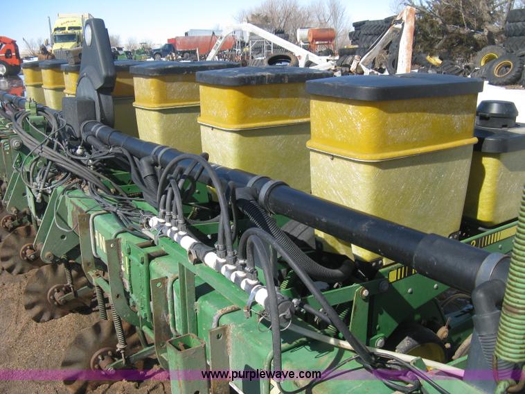 image for item E3110 John Deere 7300 planter