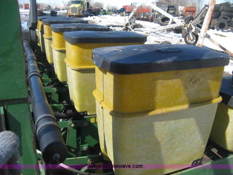 image for item E3110 John Deere 7300 planter