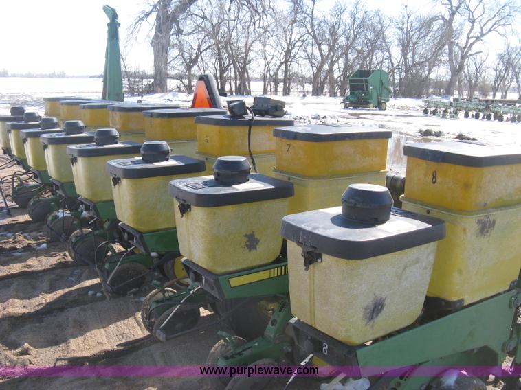 image for item E3110 John Deere 7300 planter