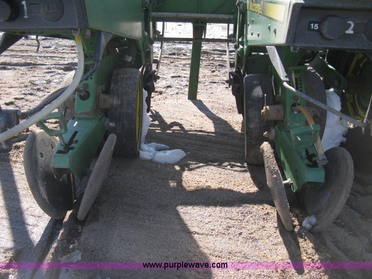 image for item E3110 John Deere 7300 planter