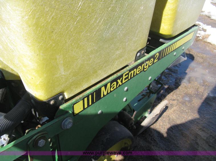 image for item E3110 John Deere 7300 planter